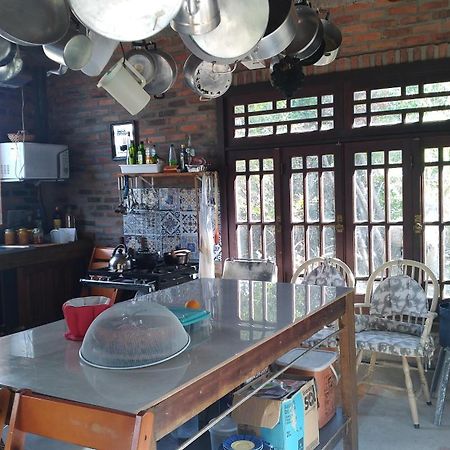 Hostel Holztel Sapiranga Стая снимка